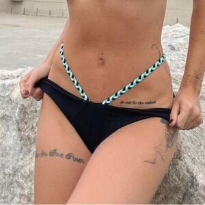 BEACH BUNNY Lex Bottoms